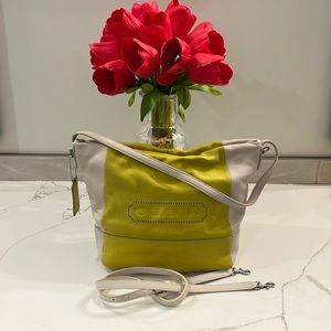 Coach leather hobo bag  👜 💚